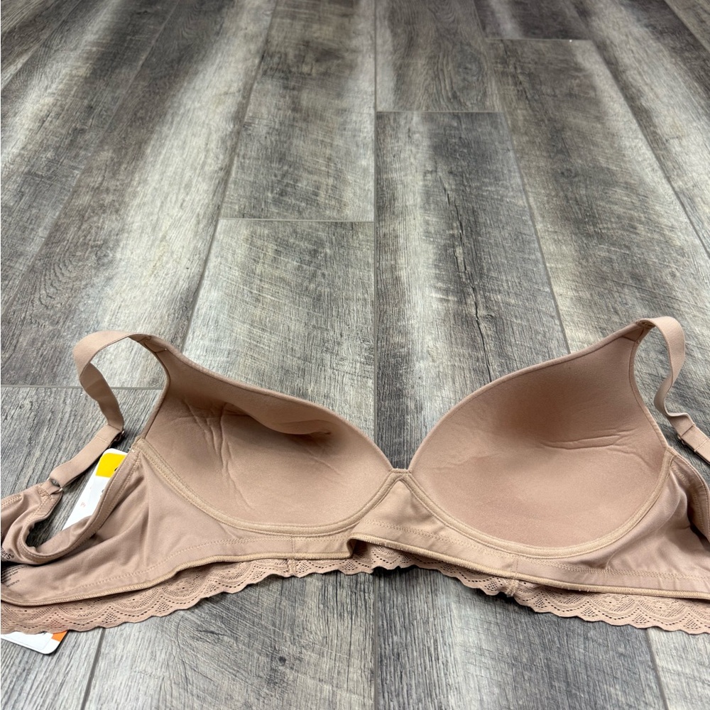 40C Warner’s Tan‎ Wireless Bra - Picture 11 of 12